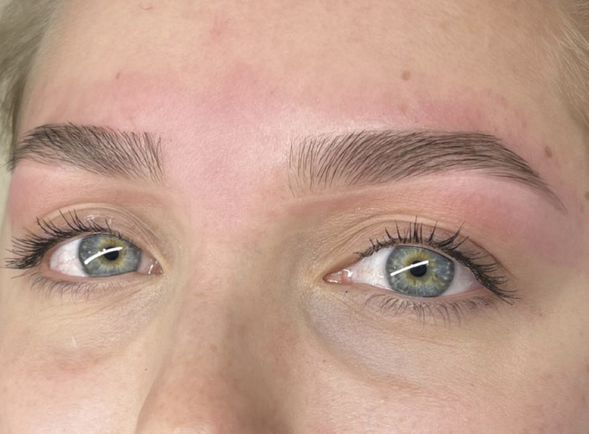 Eyebrow tinting before and after showing defined brows