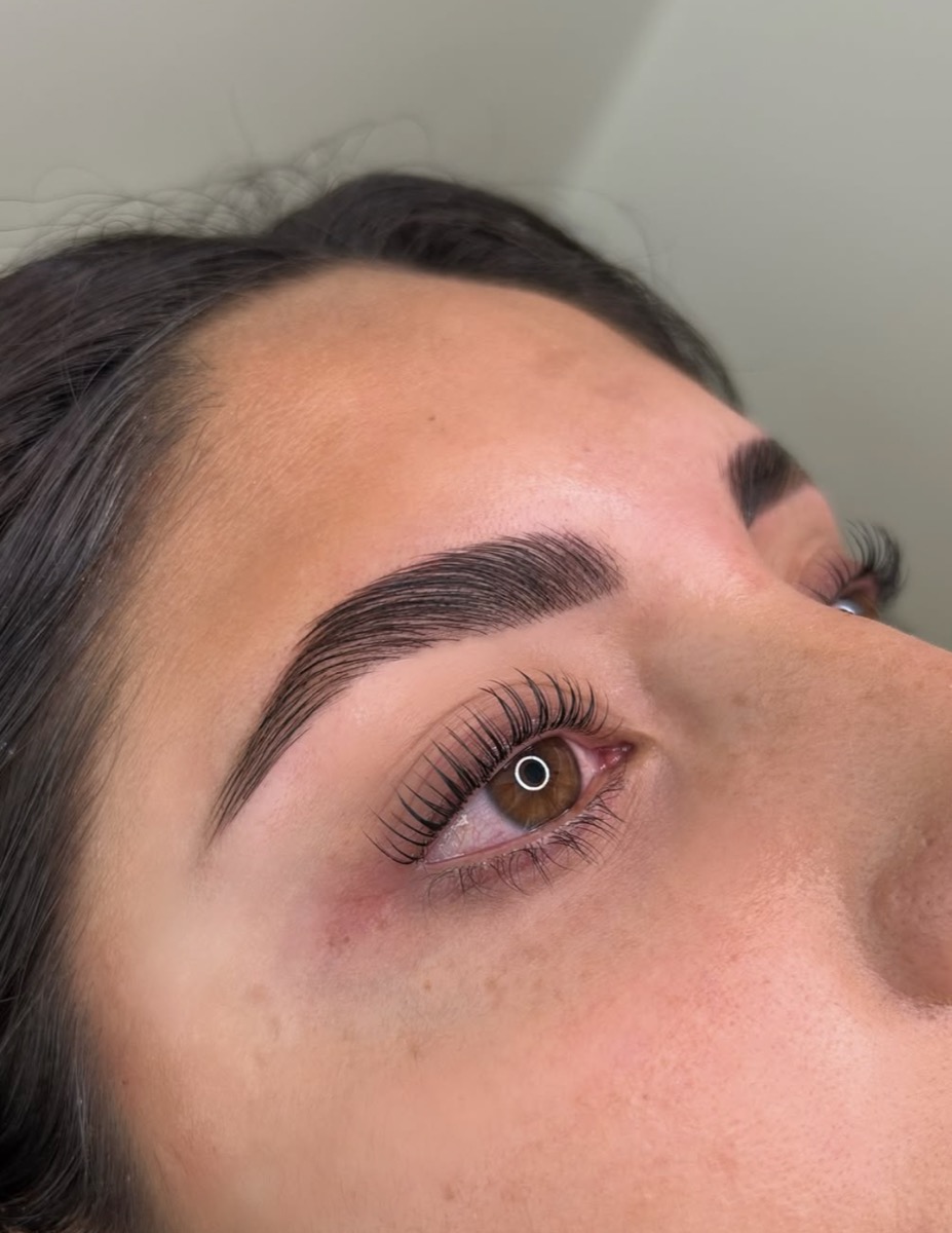 Custom henna brow color match and shaping